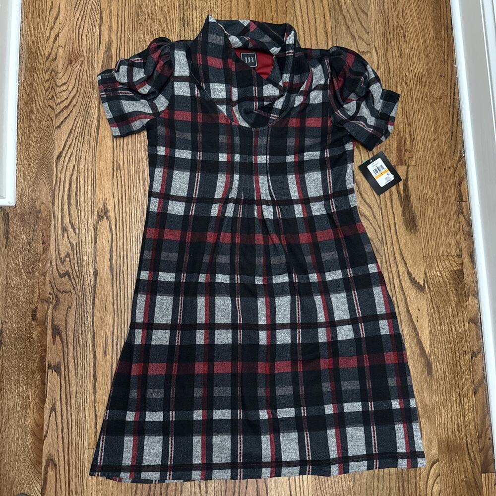 JH Plaid Short Sleeve Red & Gray Plaid Dress, Size Small Pleated Front NWT